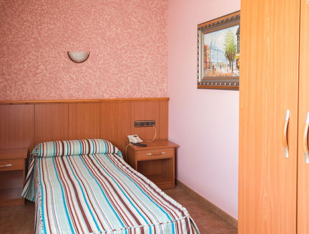Hotel Real De Castilla Tordesillas Kültér fotó