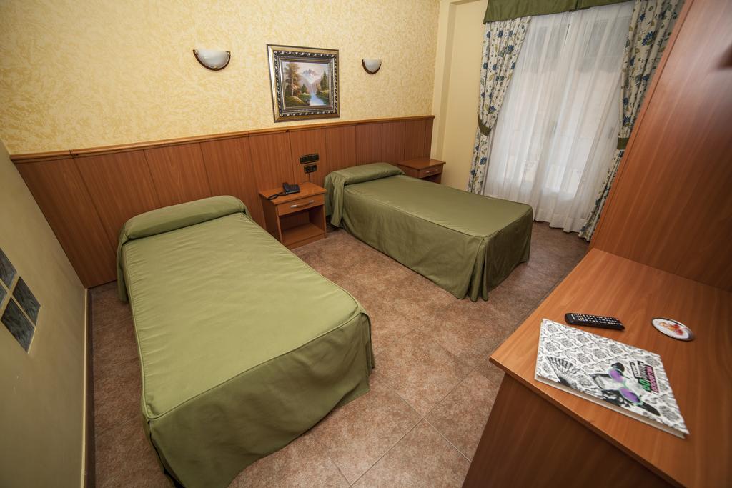 Hotel Real De Castilla Tordesillas Szoba fotó