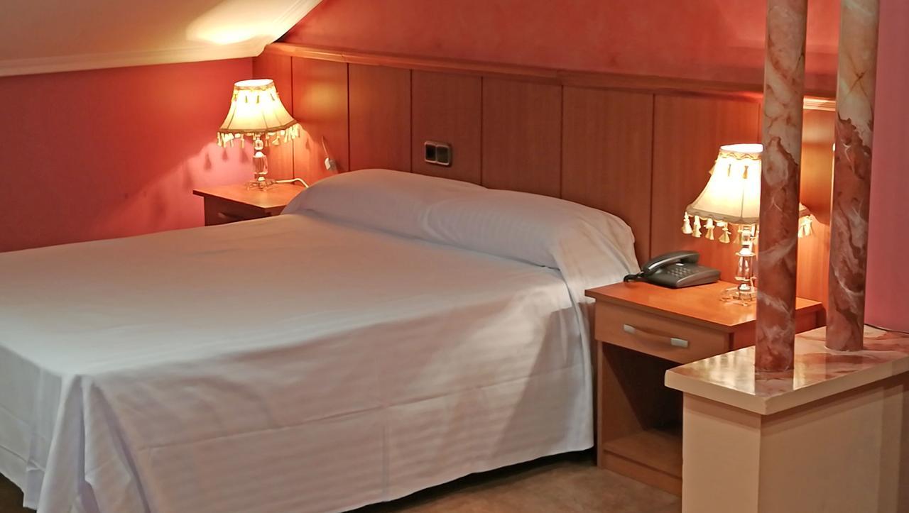 Hotel Real De Castilla Tordesillas Kültér fotó