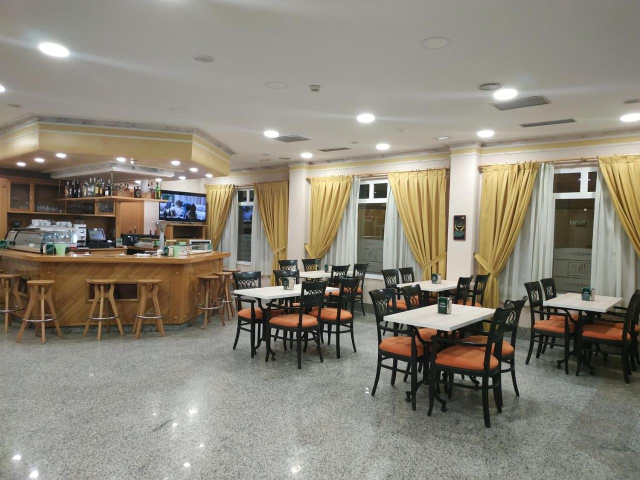 Hotel Real De Castilla Tordesillas Kültér fotó